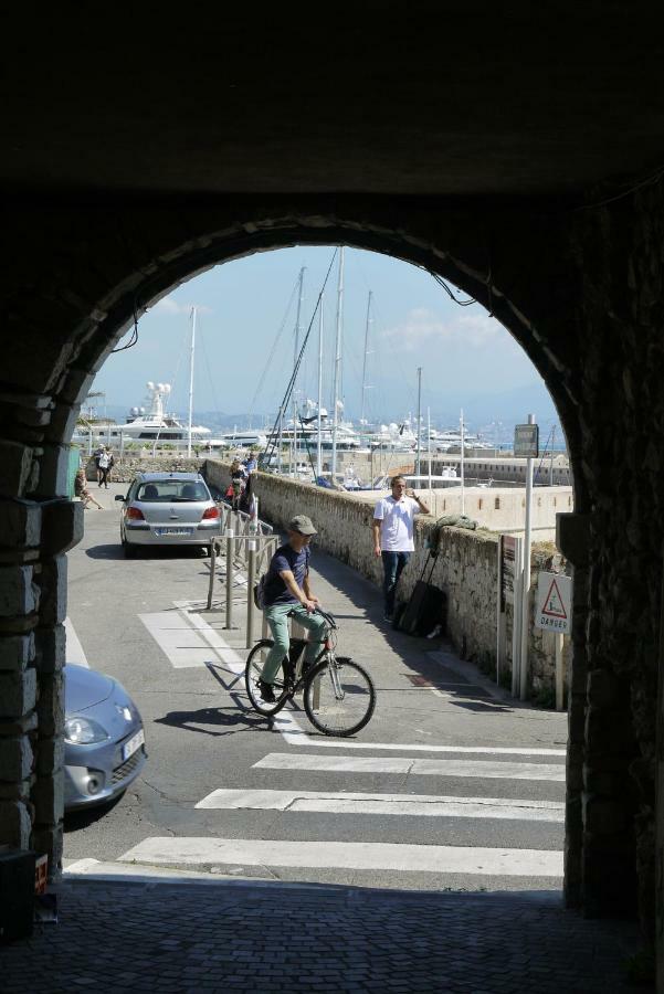 Vieille Ville 2 - La Petite Maison A Safranier, 2 Bedrooms, Max 4 Adults And 2 Kids Antibes Exterior foto