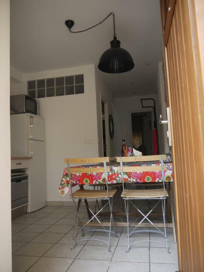 Vieille Ville 2 - La Petite Maison A Safranier, 2 Bedrooms, Max 4 Adults And 2 Kids Antibes Exterior foto