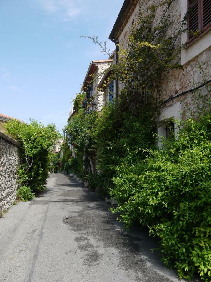 Vieille Ville 2 - La Petite Maison A Safranier, 2 Bedrooms, Max 4 Adults And 2 Kids Antibes Exterior foto